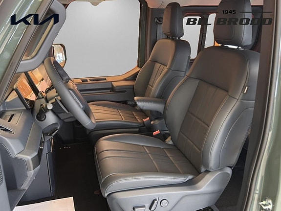 Kia PV5 8 of 14