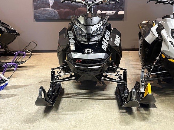 Ski-Doo SUMMIT X 154 850 -2020