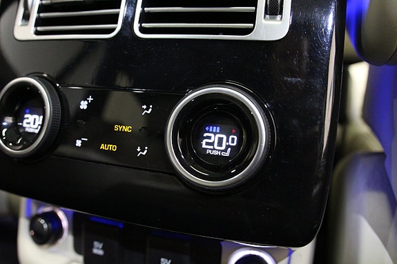 Land Rover Range Rover 20 of 27