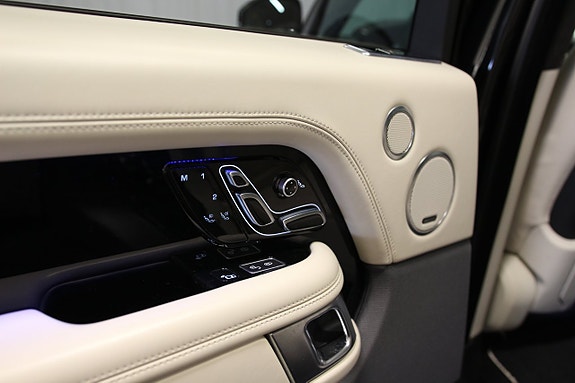 Land Rover Range Rover 14 of 27