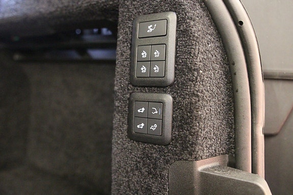 Land Rover Range Rover 18 of 27
