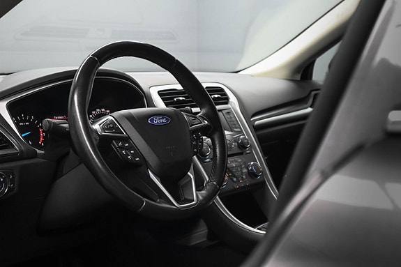 Ford Mondeo 12 of 22