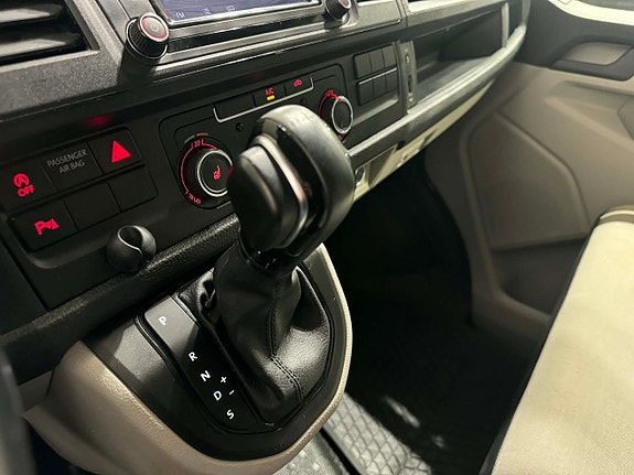 Volkswagen Transporter 14 of 16