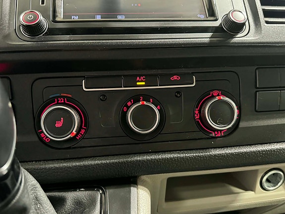 Volkswagen Transporter 15 of 16