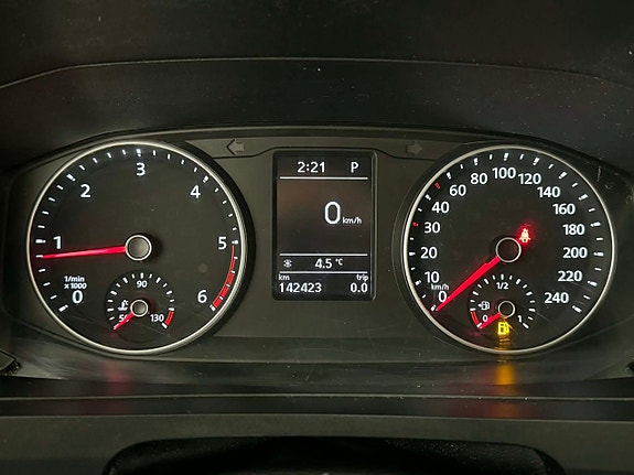 Volkswagen Transporter 11 of 16
