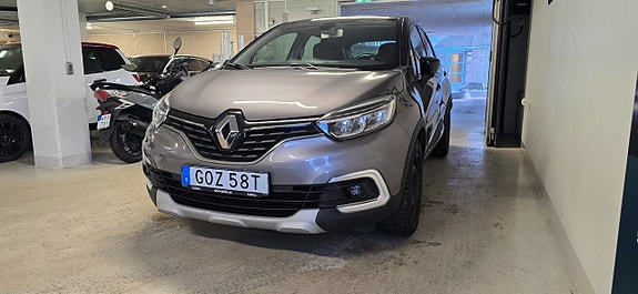 Renault Captur 2 of 5