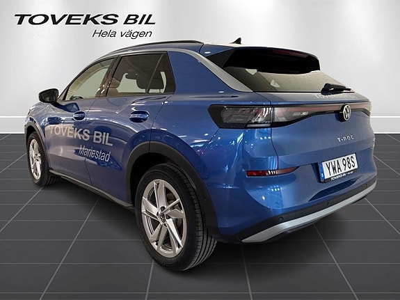 Volkswagen T-Roc 3 of 15
