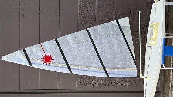 Radiostyrd segelbåt Laser