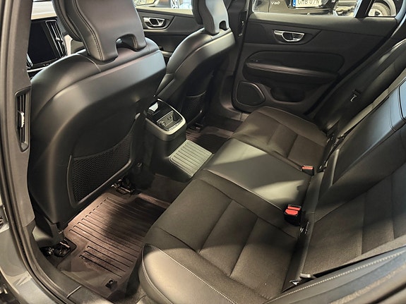 Volvo V60 9 of 29