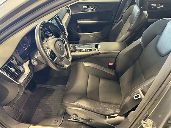 Volvo V60 8 of 29