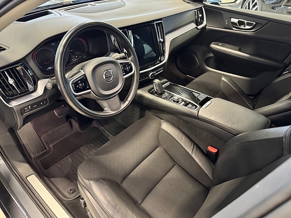 Volvo V60 7 of 29