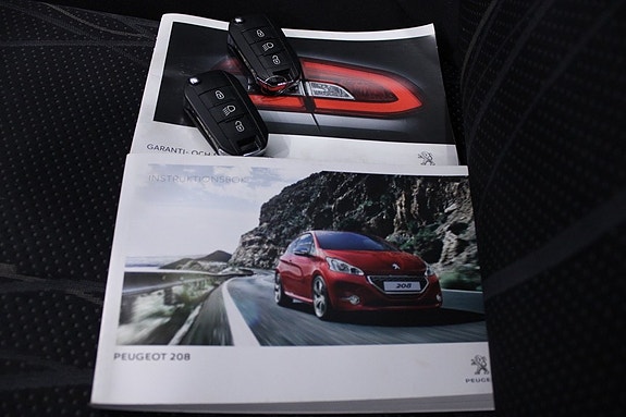 Peugeot 208 21 of 25