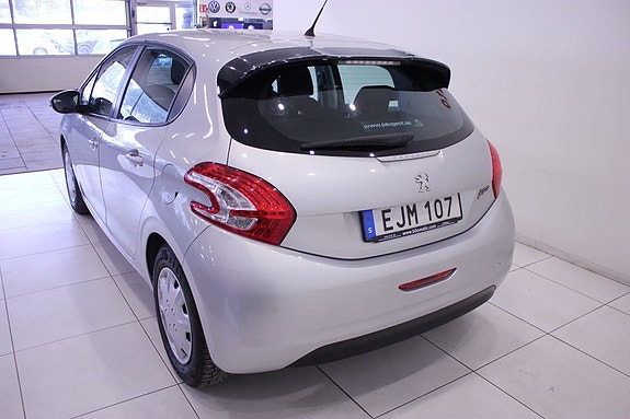 Peugeot 208 6 of 25