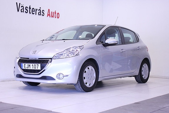 Peugeot 208 2 of 5