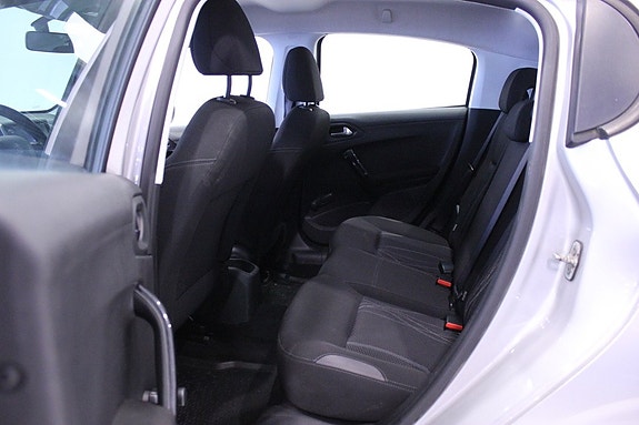 Peugeot 208 11 of 25