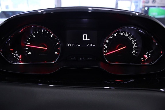 Peugeot 208 19 of 25