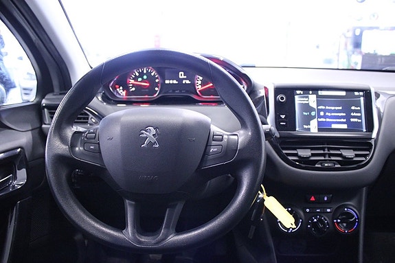 Peugeot 208 17 of 25