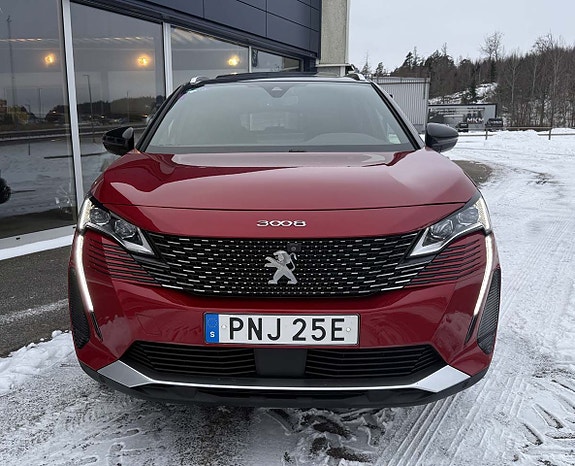 Peugeot 3008 3 of 5