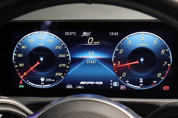 Mercedes-Benz A45 17 of 29