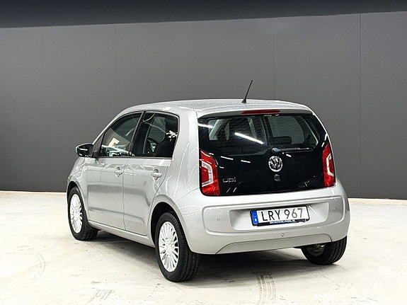 Volkswagen UP! 4 of 5
