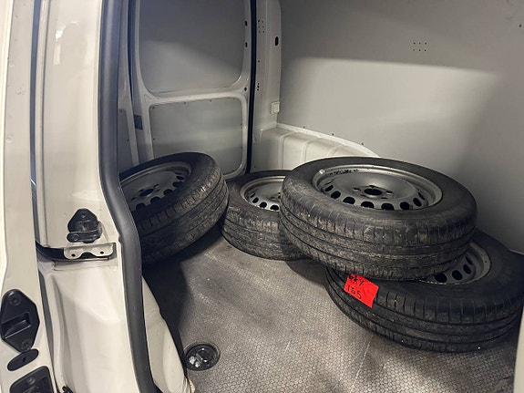 Volkswagen Caddy 11 of 12