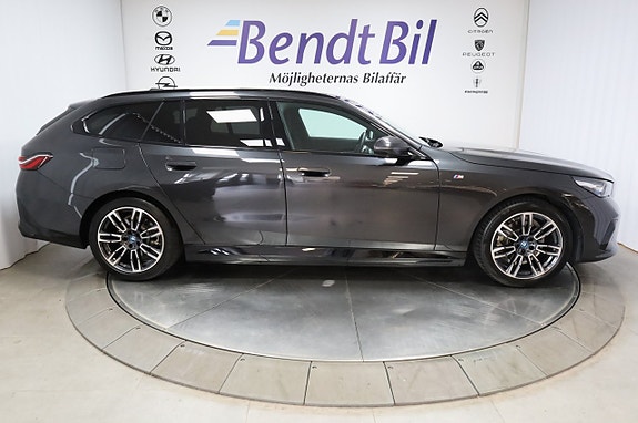 BMW 530e 27 of 27