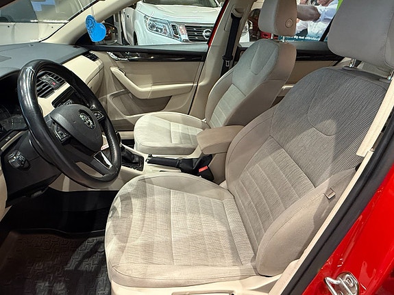 Skoda Octavia 8 of 12