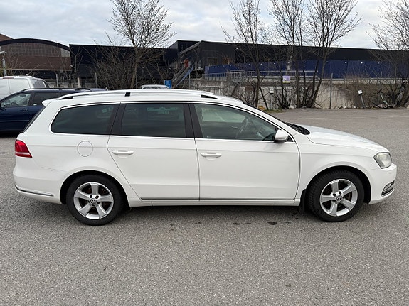 Volkswagen Passat 7 of 12