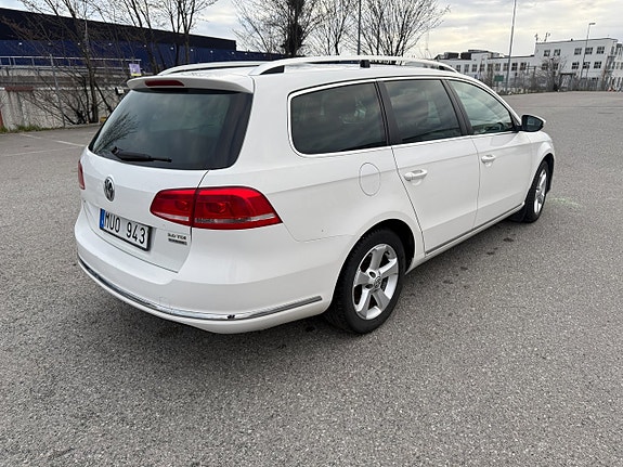 Volkswagen Passat 5 of 12