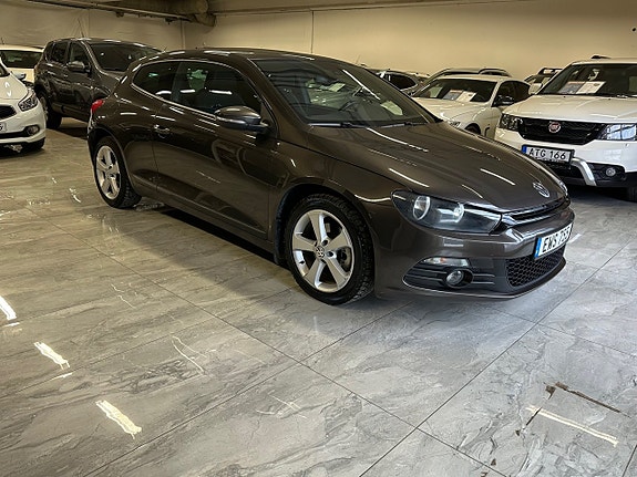 Volkswagen Scirocco 2 of 5