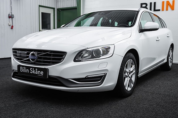 Volvo V60 4 of 5