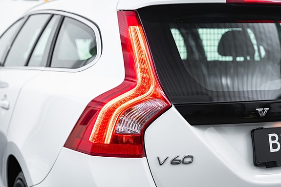 Volvo V60 10 of 25