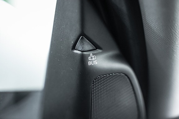 Volvo V60 22 of 25