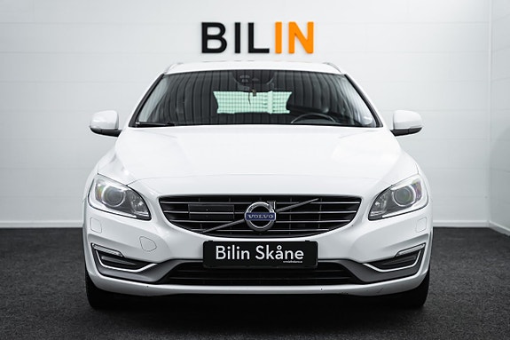 Volvo V60 3 of 5