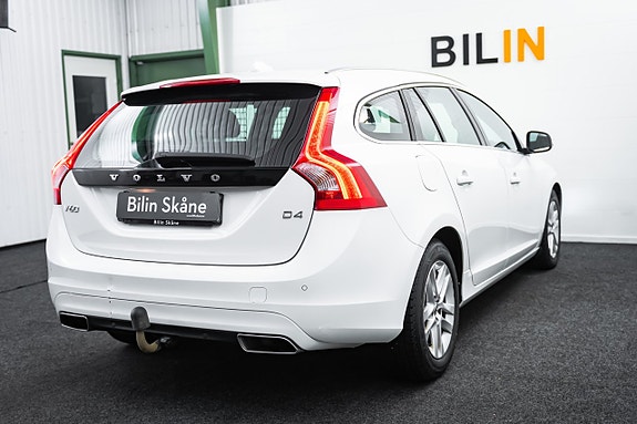Volvo V60 12 of 25
