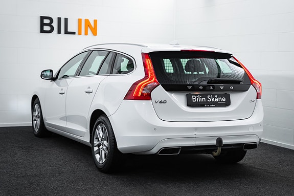 Volvo V60 8 of 25