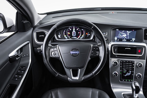 Volvo V60 16 of 25