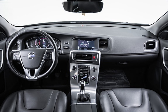 Volvo V60 15 of 25