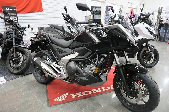 Honda NC750XD Dct Slutsåld! Boka en -27a! 2 of 7