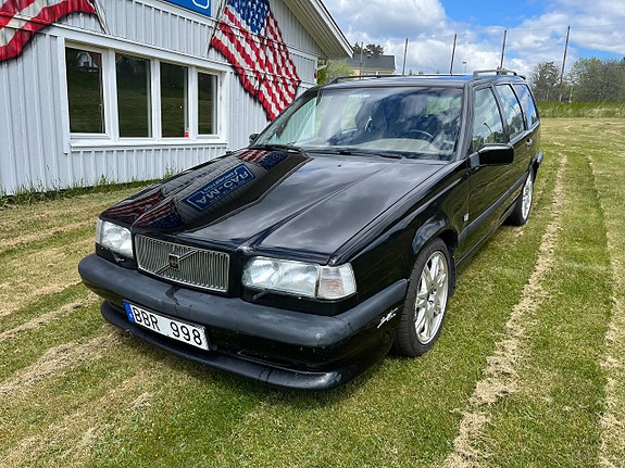 Volvo 850 2 of 5