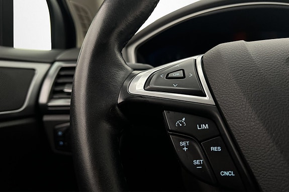 Ford Mondeo 12 of 18