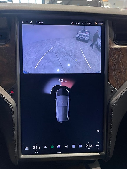 Tesla Model X 9 of 22