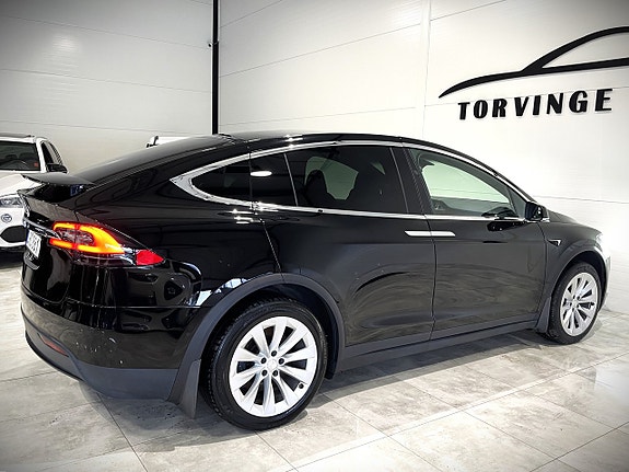 Tesla Model X 5 of 5