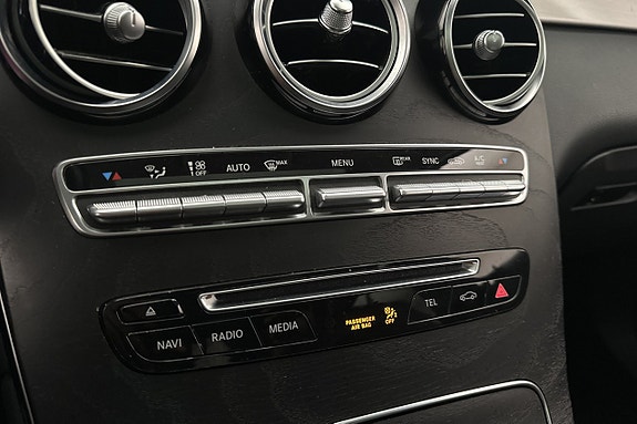 Mercedes-Benz GLC220 d 24 of 30