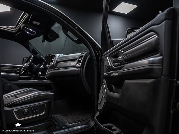 Dodge RAM 1500 27 of 30
