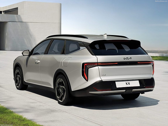 Kia K4 3 of 5
