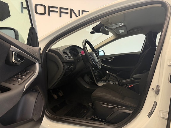 Volvo V40 5 of 15