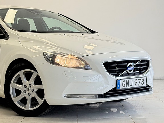 Volvo V40 4 of 15