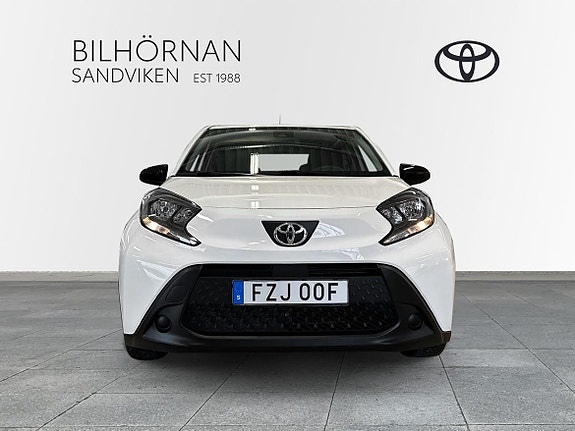 Toyota Aygo X 6 of 13