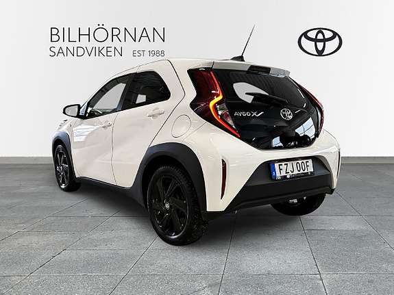 Toyota Aygo X 3 of 13